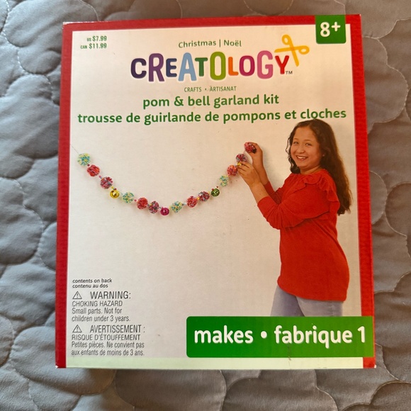 Creatology Pom and Bell Garland kit - Picture 1 of 2
